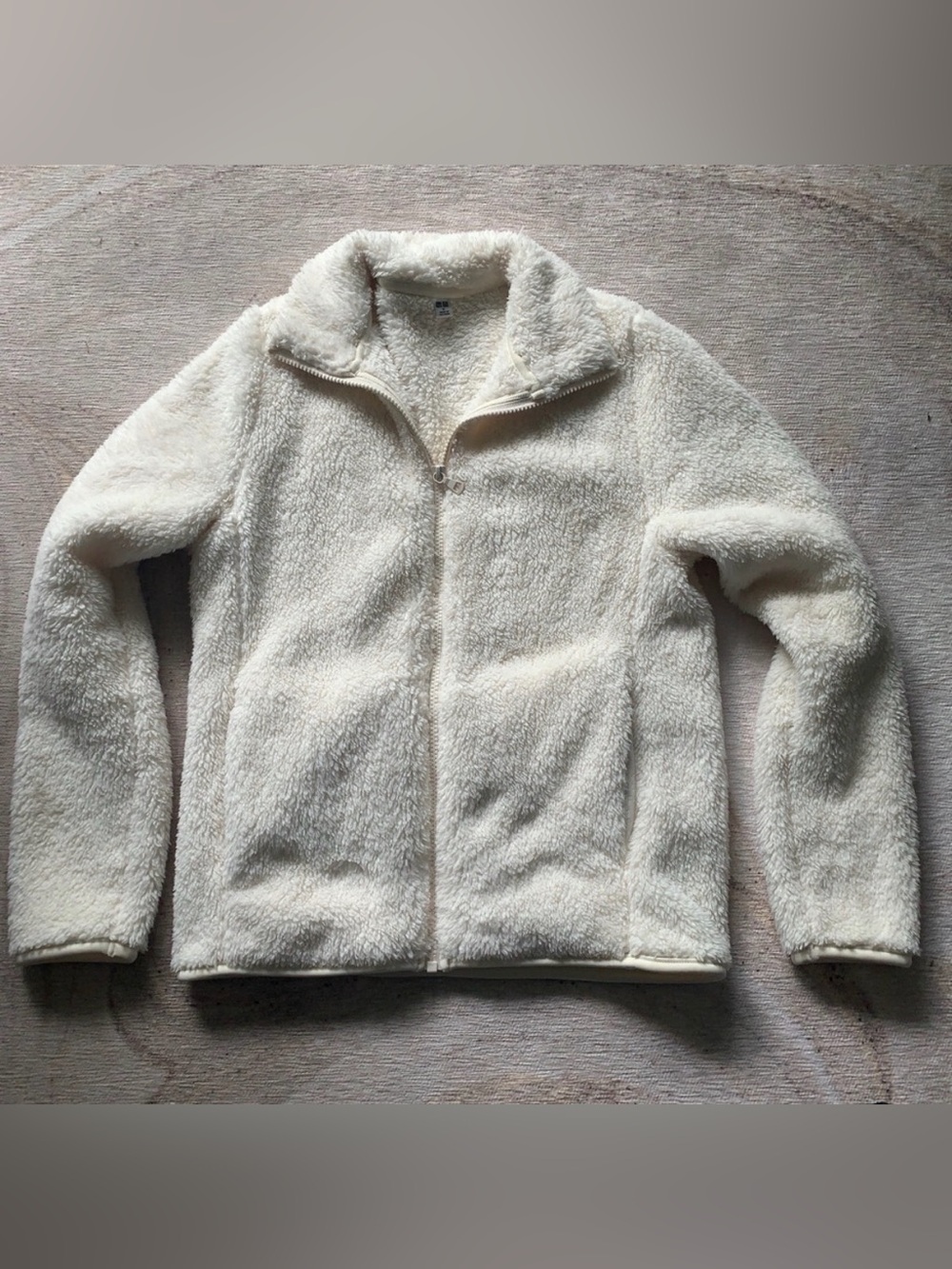Uniqlo Fluffy Yarn Off-White Sherpa Fleece Jacket